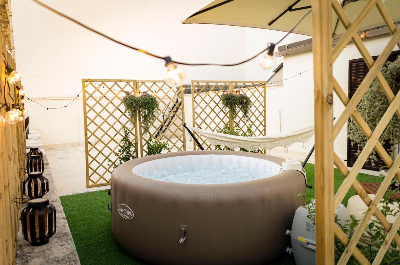 Apartament Apulialux Penthouse & Garden Con Spa In Centro Bari Zewnętrze zdjęcie